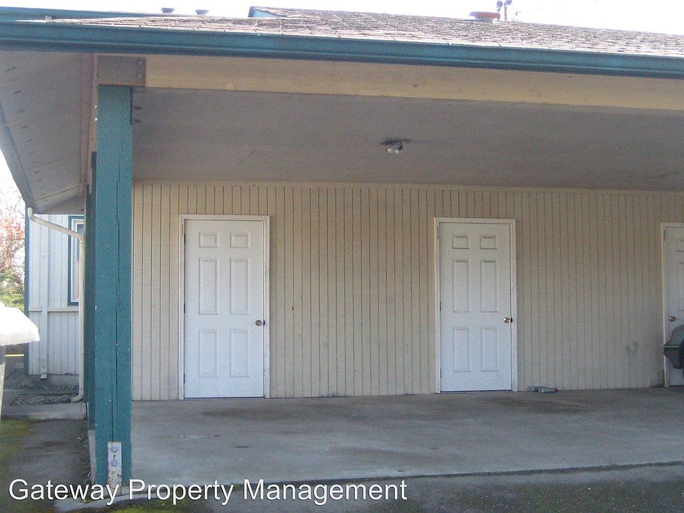 2nd image of 2319 Adams St