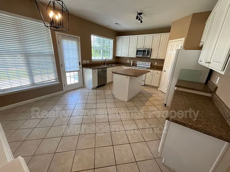 1481 Cantwell Ct — Photo 34