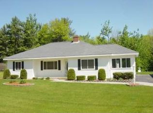 1229 Meaderboro Rd, Farmington, NH 03835