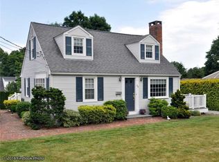 36 Franconia Dr, Cranston, RI 02920