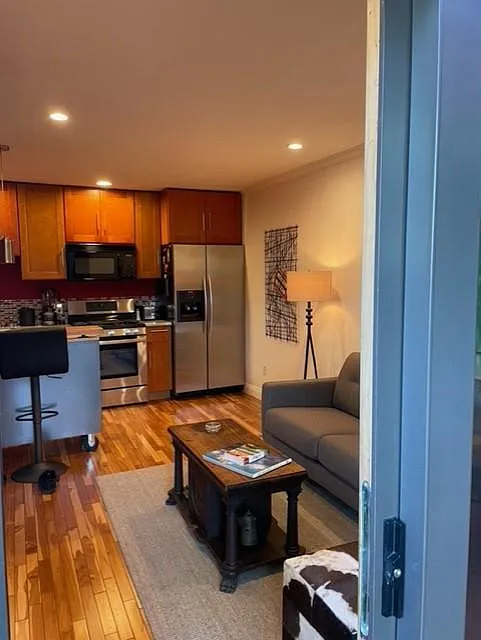 5220 Hub St — Photo 4