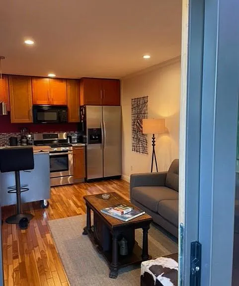 5220 Hub St — Photo 4