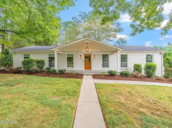 8407 Corteland Dr, Knoxville, TN 37909