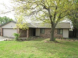 1960 Limestone Rd, Bartlesville, OK 74006