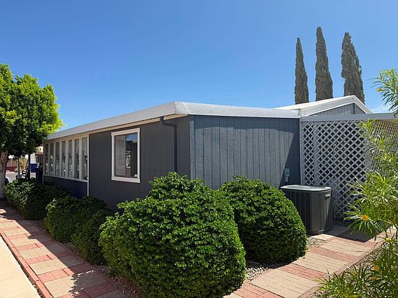 2nd image of 945 W Desert View Ln
