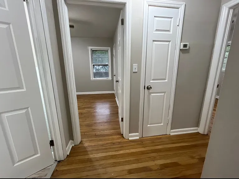 1381 Oakview Cir — Photo 12