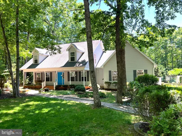 724 Mitchell Point Rd, Mineral, VA 23117