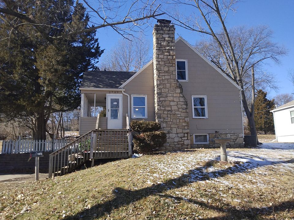 1st image of 2742 N 45th St
