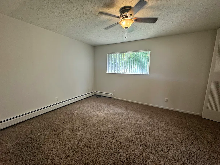 4438 Hamilton Ave #4 — Photo 5