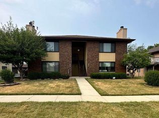1110 Manchester Ct #1110, South Elgin, IL 60177