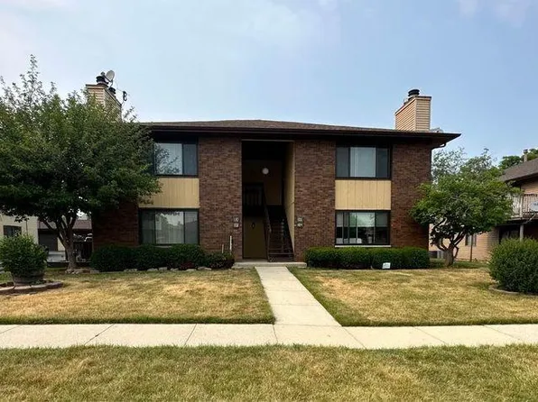 1110 Manchester Ct #1110, South Elgin, IL 60177