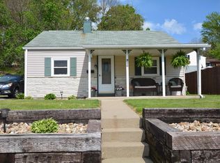 920 3rd St, Baden, PA 15005