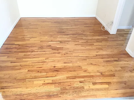 Rented by Metroline Realty | media 23