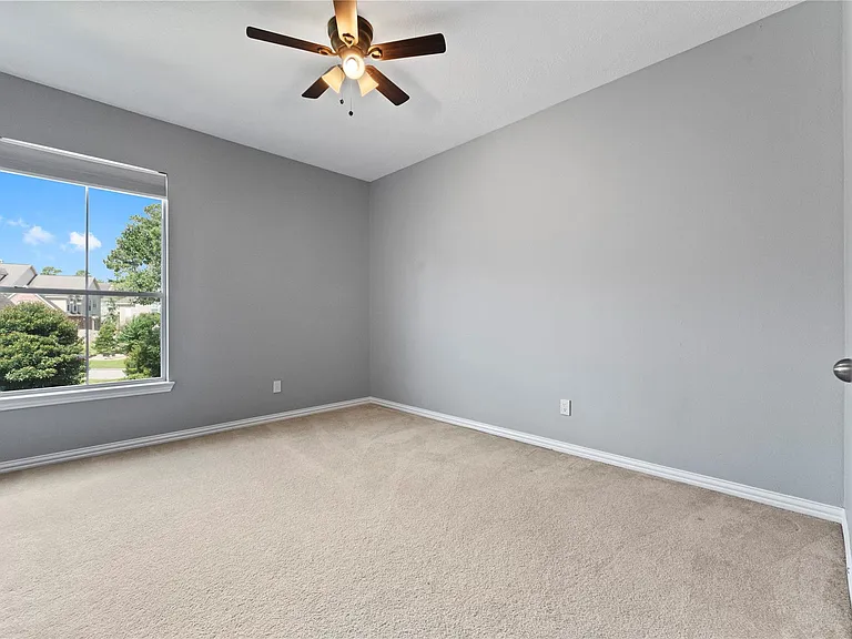 18 Degas Park Dr — Photo 29