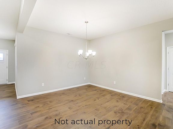4th image of 1305 Kinghorn Cir E