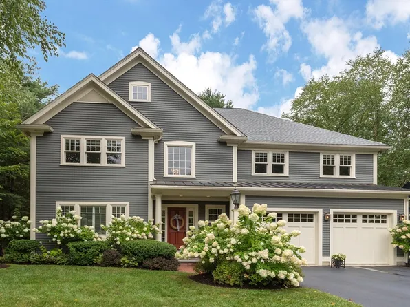 10 Partridgeberry Pl, Ipswich, MA 01938