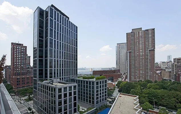 Rented by Stribling | media 38