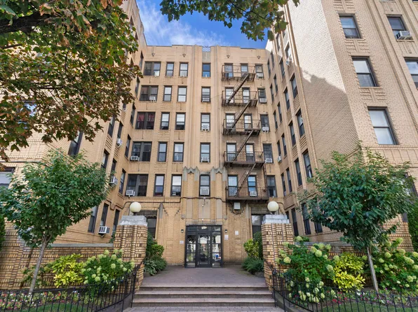 1610 Avenue P image 2 of 11