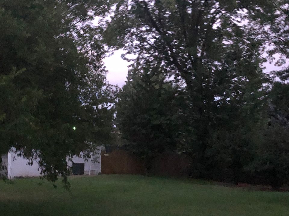 2nd image of 685 S Modoc Ave