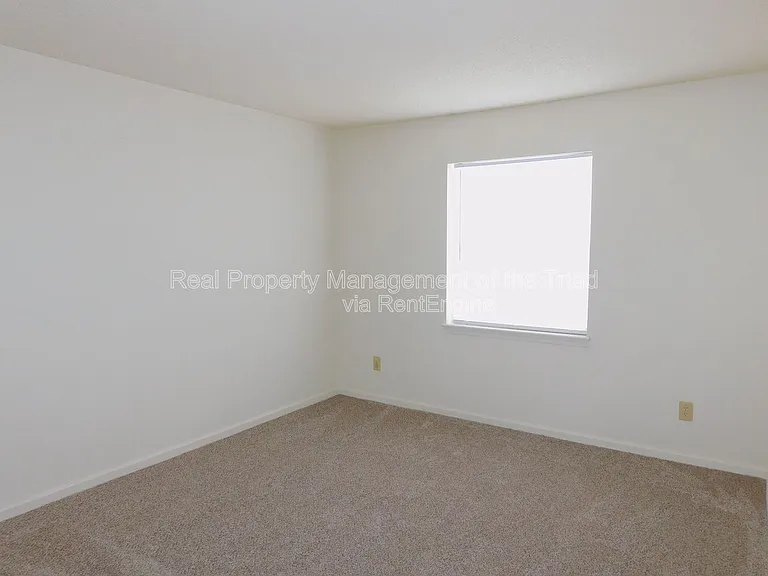 515 Mystic Dr #A — Photo 10