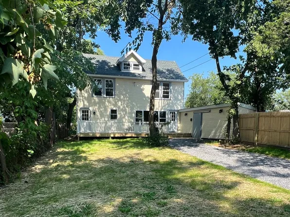 2 Spring St, Hudson, NY 12534
