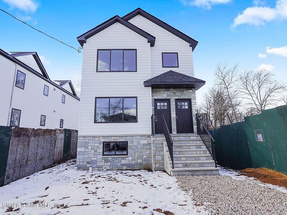 1st image of 296 Eltingville Blvd Floor 1