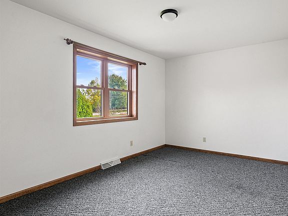 5th image of 5322 S 10th St