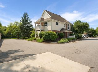 2901 Foggy Glen Dr, Valparaiso, IN 46385