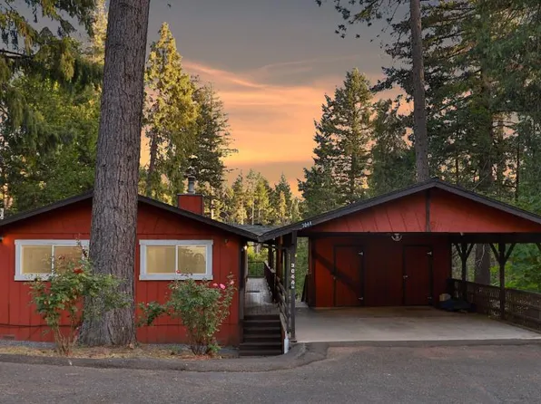 3044 Leaf Cir, Pollock Pines, CA 95726