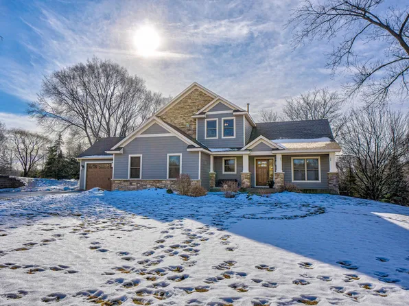 431 Wren Ln, Hudson, WI 54016