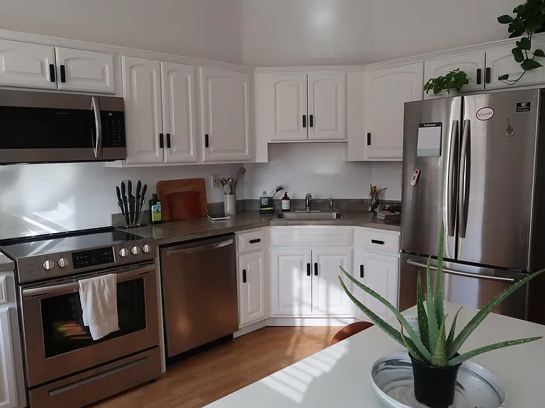 322 Mill St #204 — Photo 7