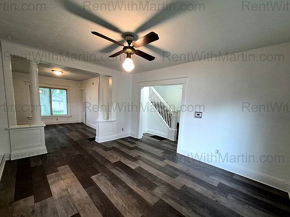 3rd image of 912 Broadway St