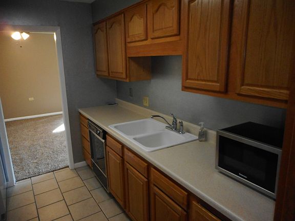 5th image of 191 Hillcrest Ter APT 1C