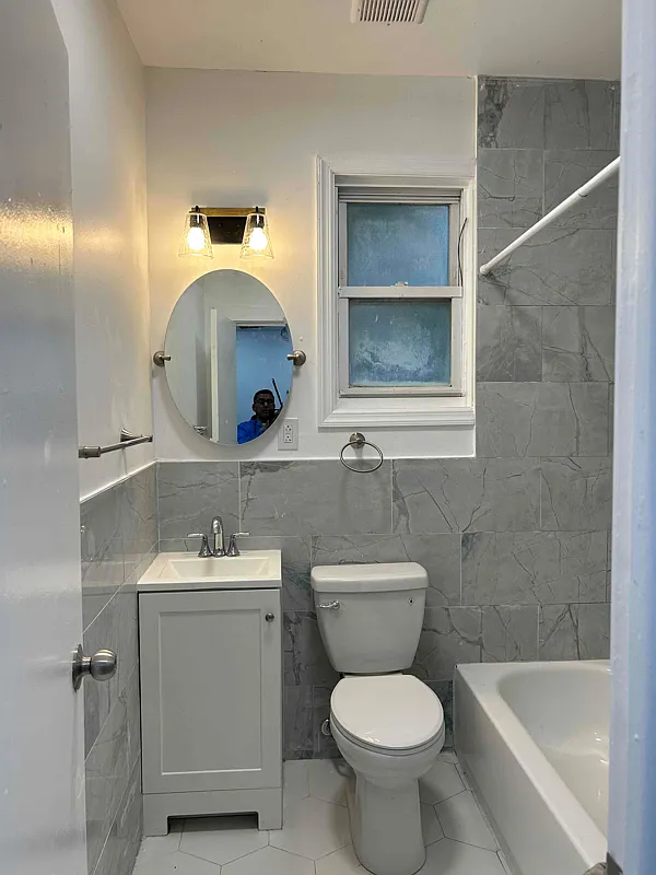 3 bed, $2,400 — Photo 2