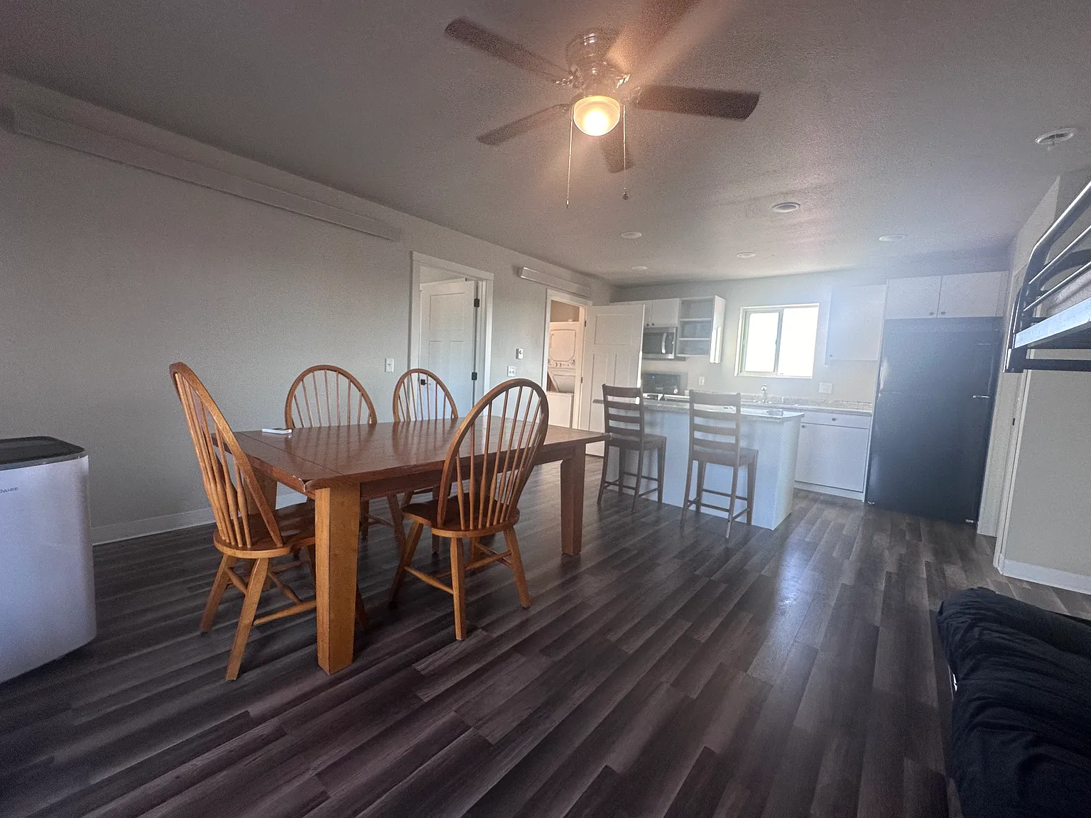 2 bed, 836 sqft, $1,650 — Photo 2