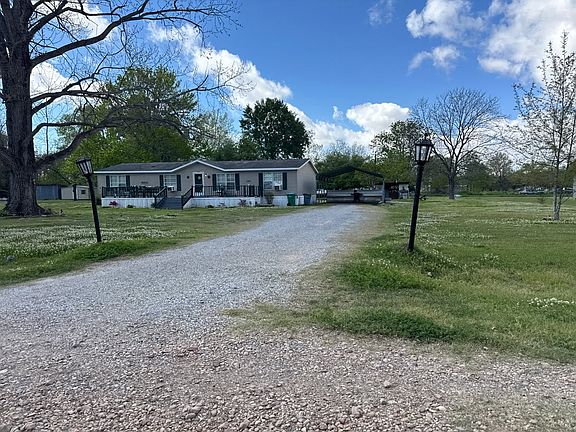 3rd image of 272 Eagle Rd