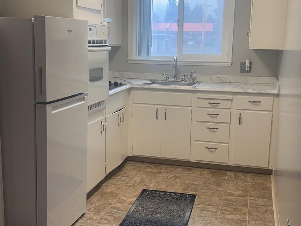 1st image of 2065 Latham St #34