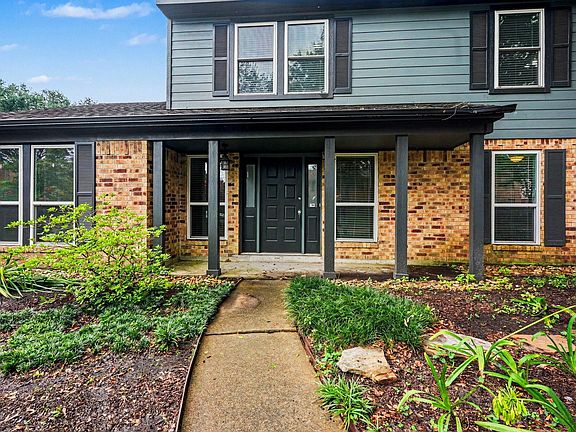 4th image of 15703 Maple Manor Dr