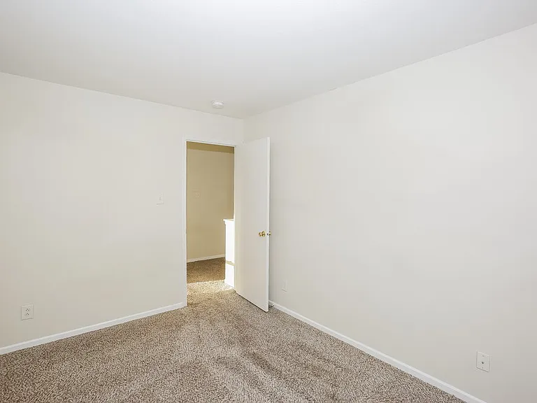 7322 Fox Point Dr — Photo 14