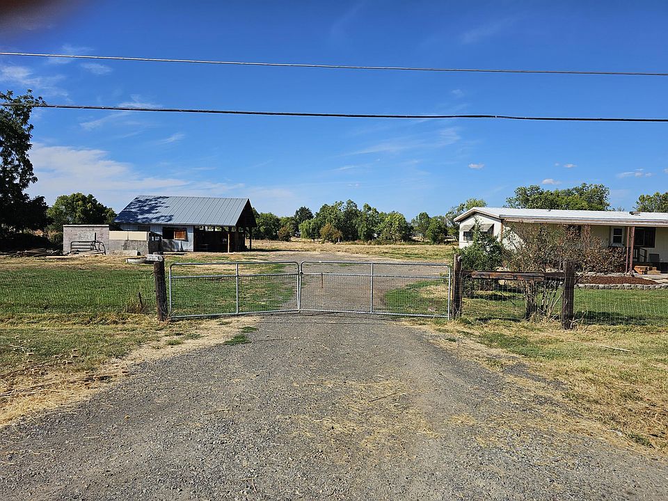 2nd image of 2233 Lotus Ln