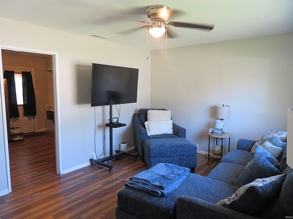 2nd image of 608 Hanover Rd
