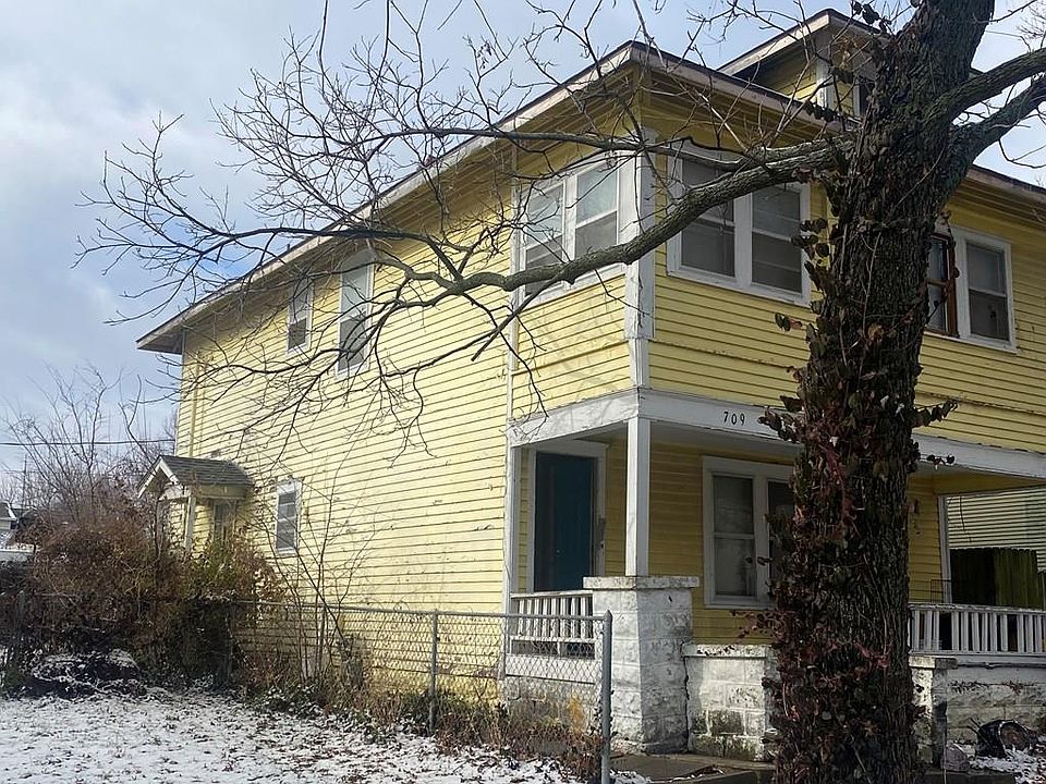 2nd image of 709 S 15th St