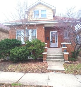 6111 W Byron St, Chicago, IL, 60634
