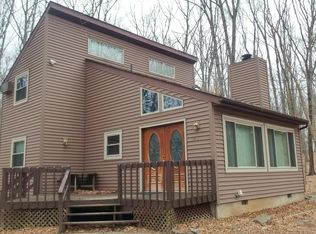 1275 Kensington Dr, East Stroudsburg, PA