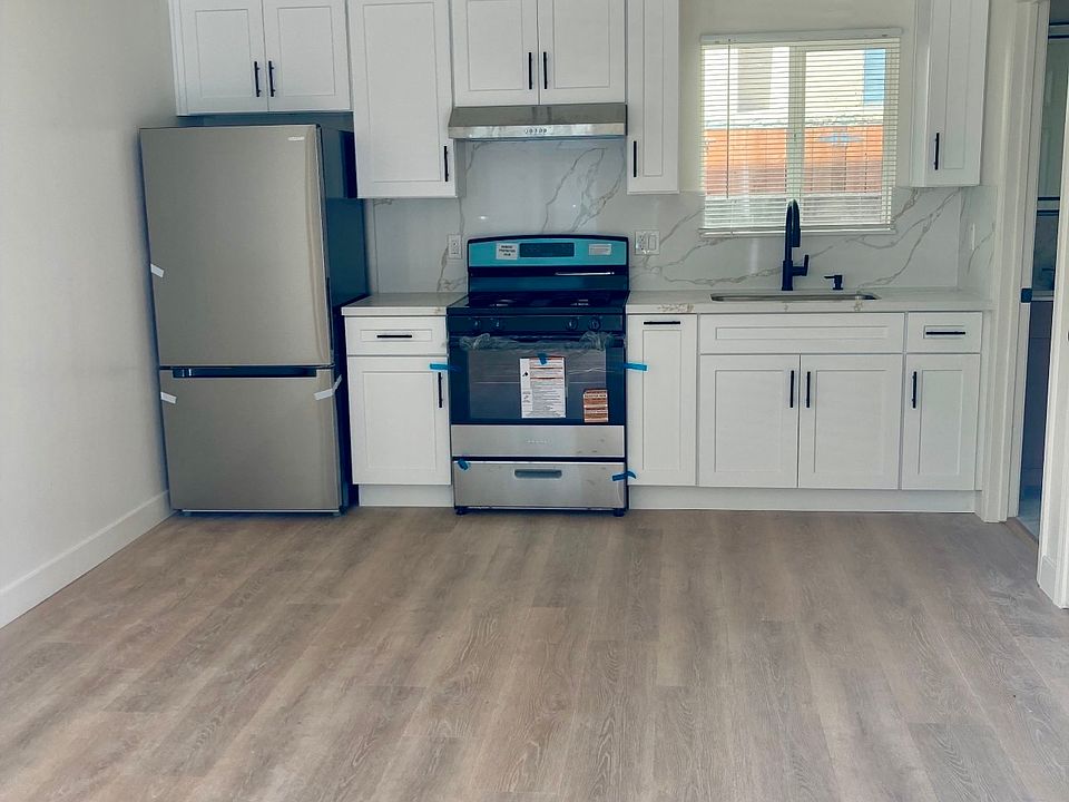 1st image of 5840 Lexington Ave #7