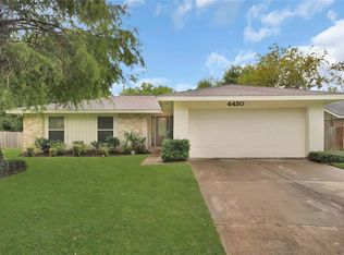4430 Saffron Ln, Friendswood, TX 77546