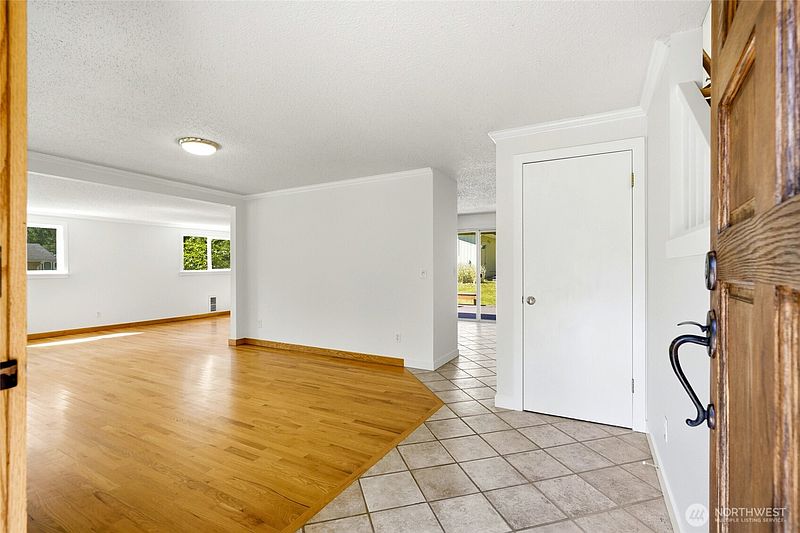 5th image of 17921 Trombley Road