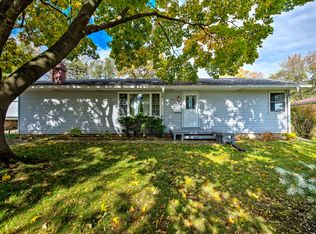 315 Hillside Pl, North Aurora, IL 60542