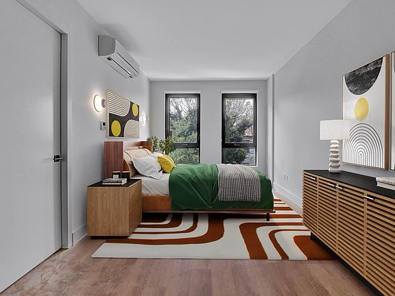 3rd image of 130 Hope St #533