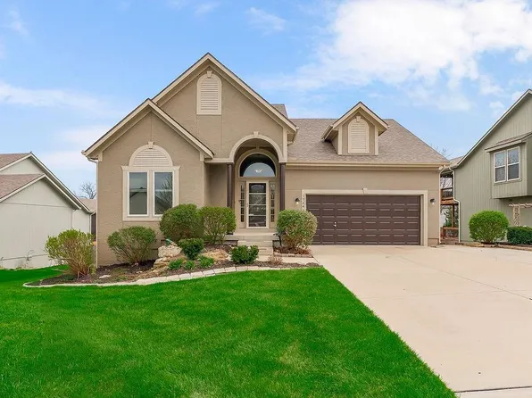 19641 W 106th Ter, Olathe, KS 66061